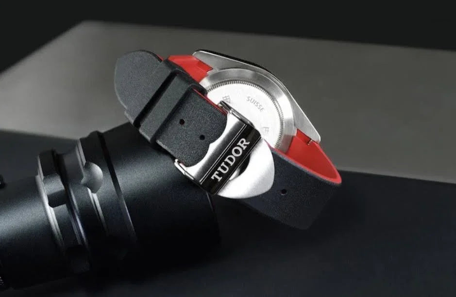 RubberB bracelet T800 pour Tudor Noir/Rouge - vue 4