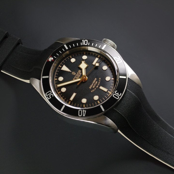 RubberB bracelet T800 pour Tudor Noir/Sable - détail
