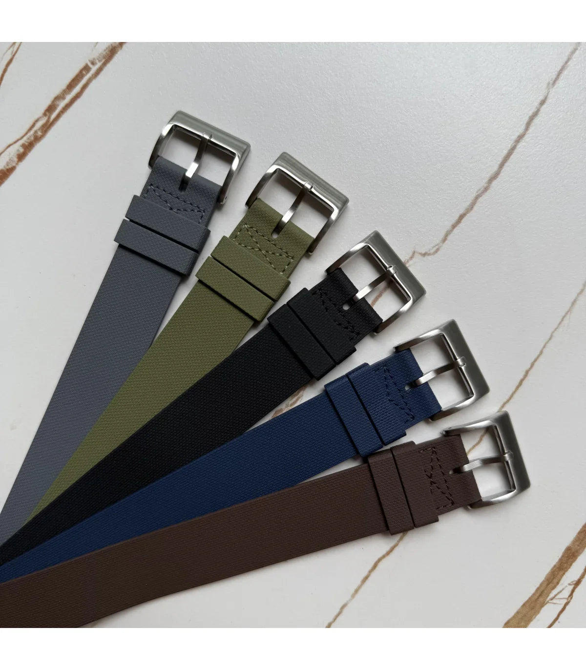 Bracelet Nato en caoutchouc FKM – KronoKeeper – Noir - vue 3