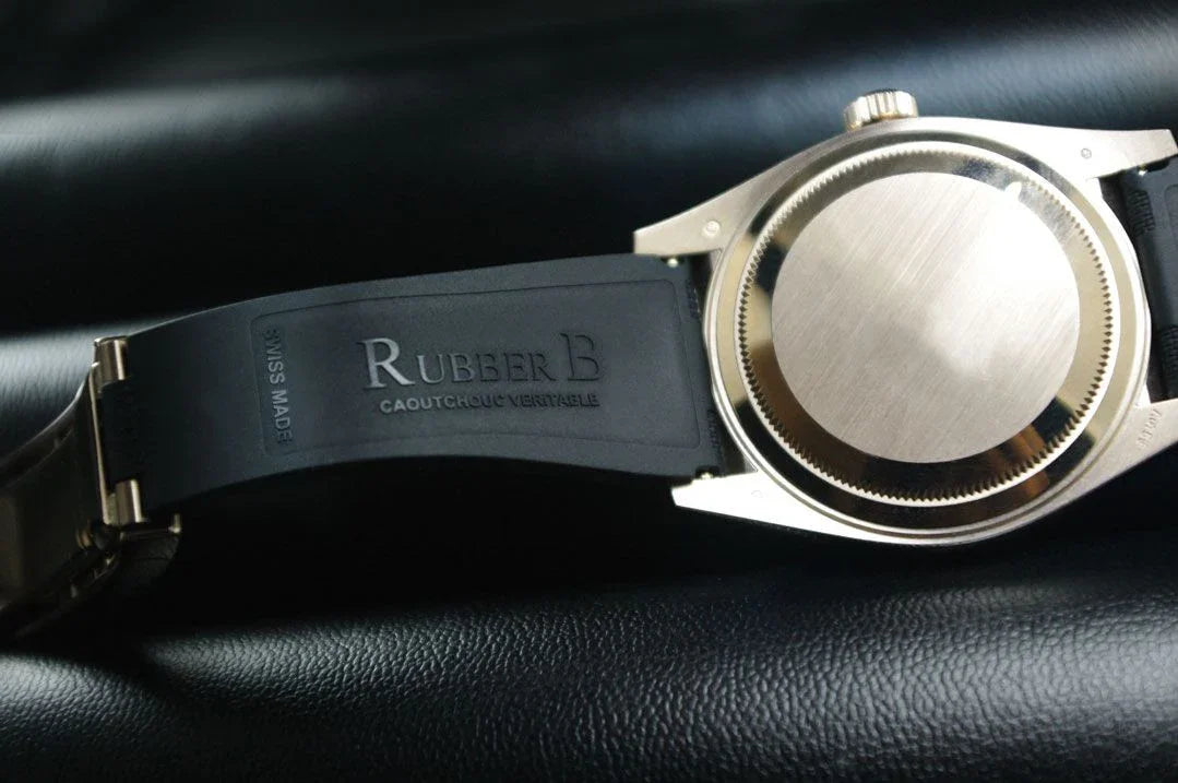 Bracelet en caoutchouc M222 – Rubber B – Noir - détail