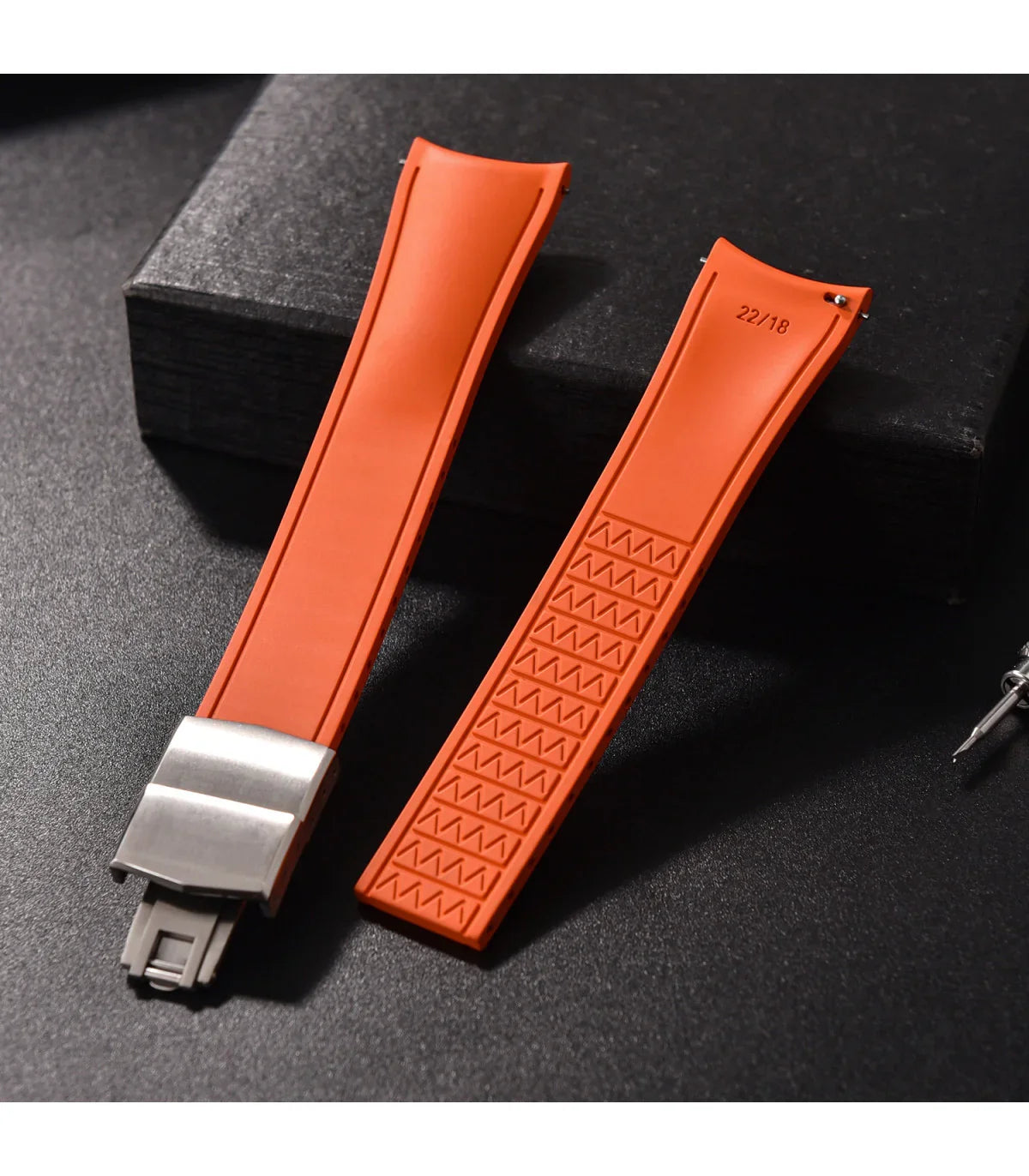 Bracelet incurvé en caoutchouc avec boucle déployante – KronoKeeper – Noir - vue 9