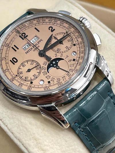 Montre de luxe chronographe à cadran rose avec calendrier complet et bracelet cuir vert