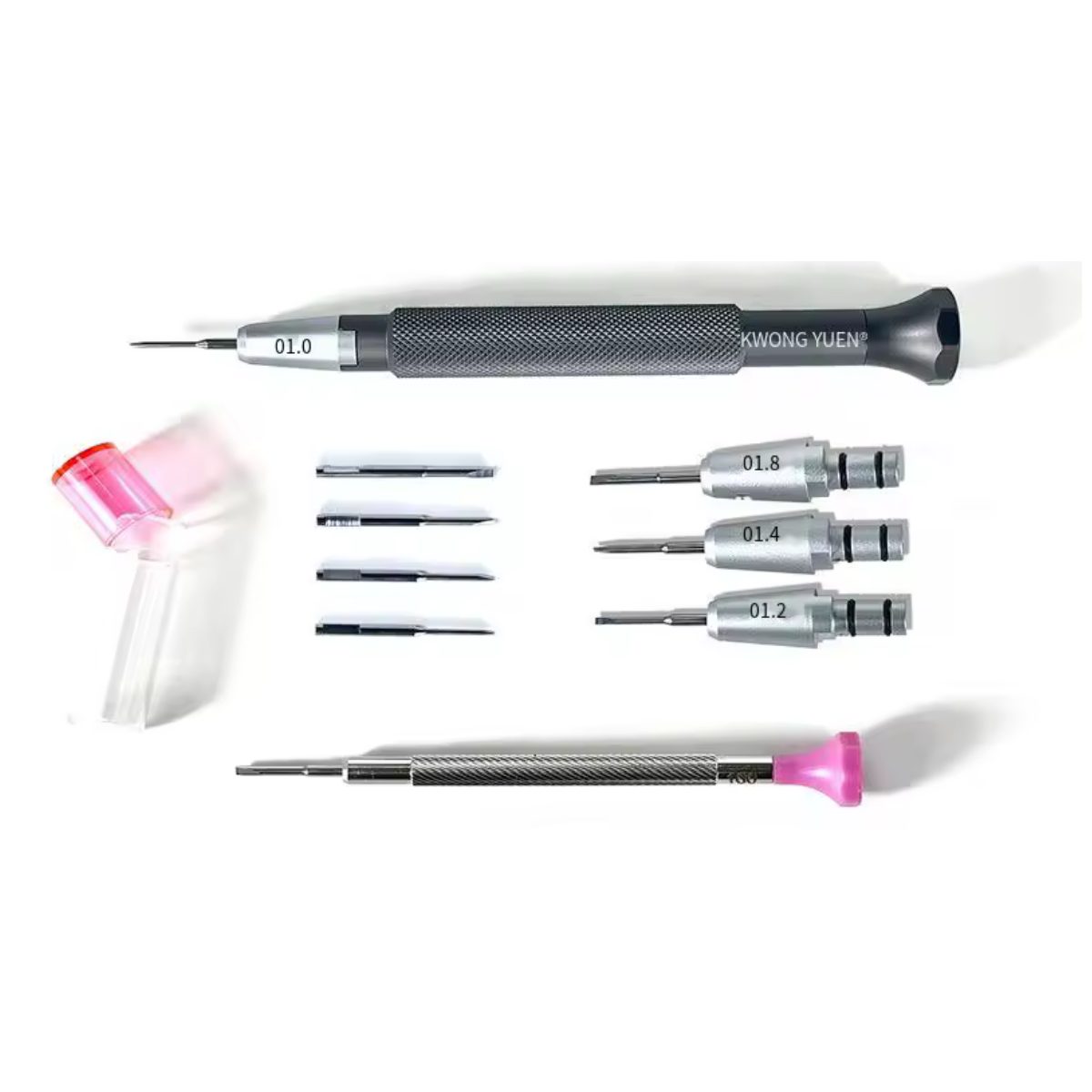 Contenu du coffret tournevis : manche moleté, embouts 1,2, 1,4 et 1,8 mm, lames de rechange et tournevis 1,6 mm