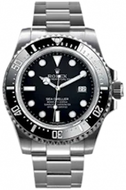 Montre de plongée en acier inoxydable, cadran noir, lunette noire, bracelet métallique.